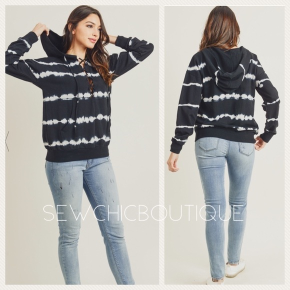 Movement Tie Dye Sweatshirt w Tie Up detail - Picture 5 of 5